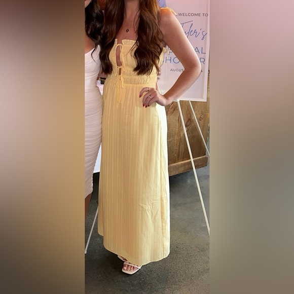 Billy J boutique Francesca Maxi Dress in Yellow - Picture 3 of 3